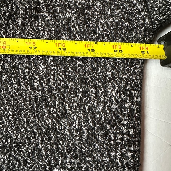 Massimo Dutti Gray Cardigan Sweater Women’s Sz Medium V-Neck Relaxed Fit Button - Picture 4 of 11